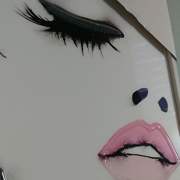 NEW Face Makeup Part Face Framed Photo Makeup Room Boudoir Décor - Picture 4 of 7